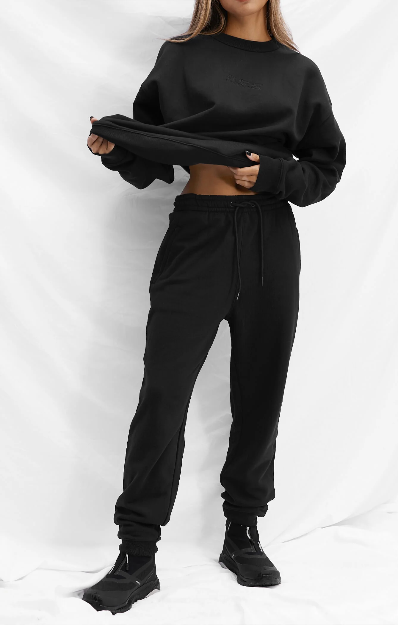 THE SWEAT™ CREW - BLACK - Image 7