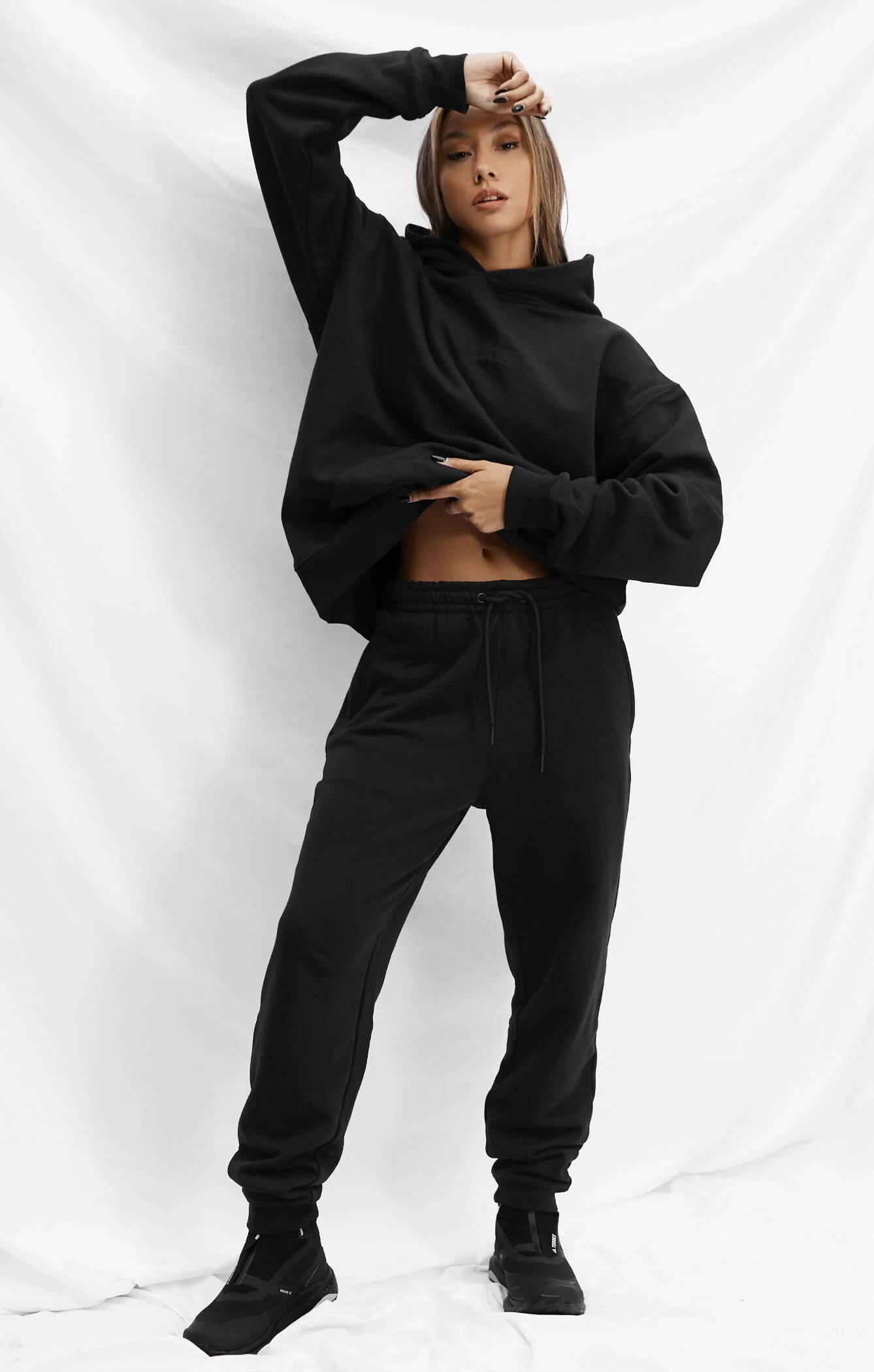 THE SWEAT™ HOODIE - BLACK - Image 4