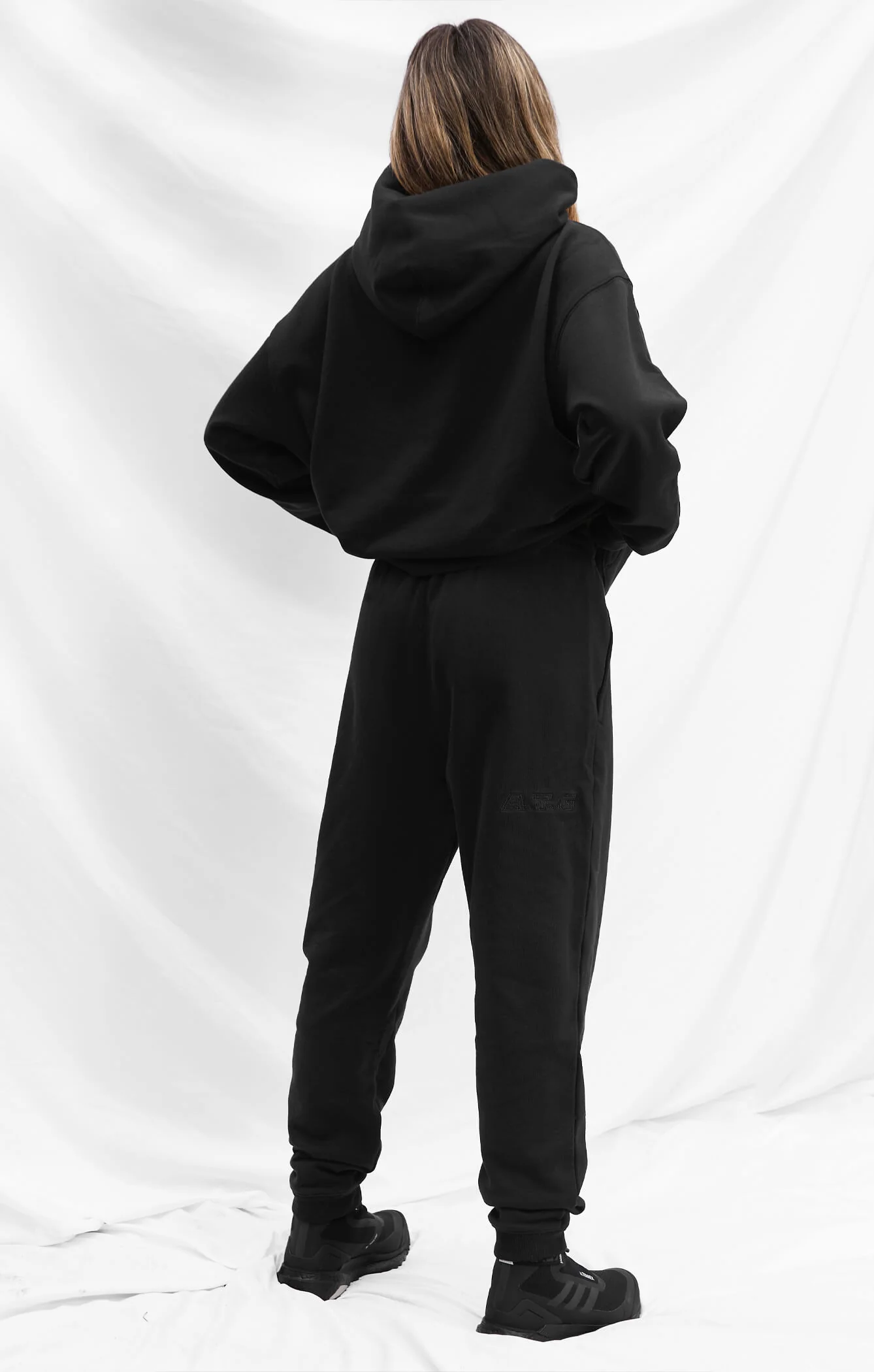 THE SWEAT™ HOODIE - BLACK - Image 6