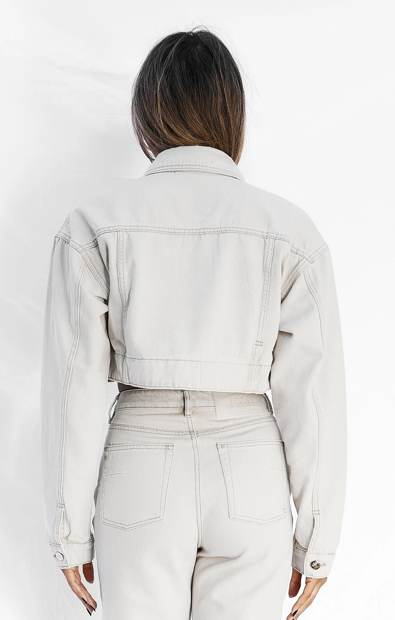 THE BOX CROP DENIM JACKET - WASHED STONE - Image 4