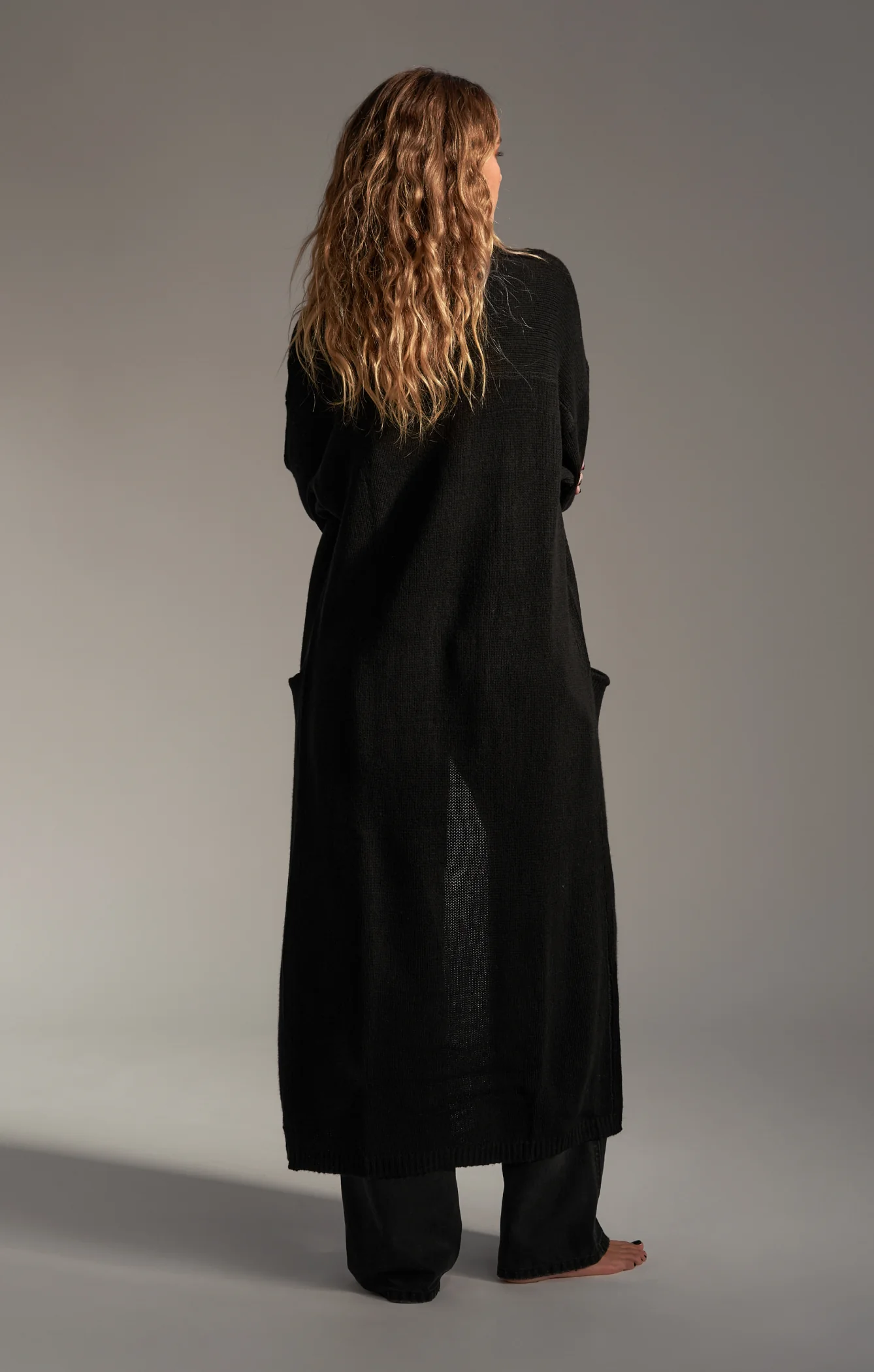 THE CARDIGAN COAT - BLACK - Image 8