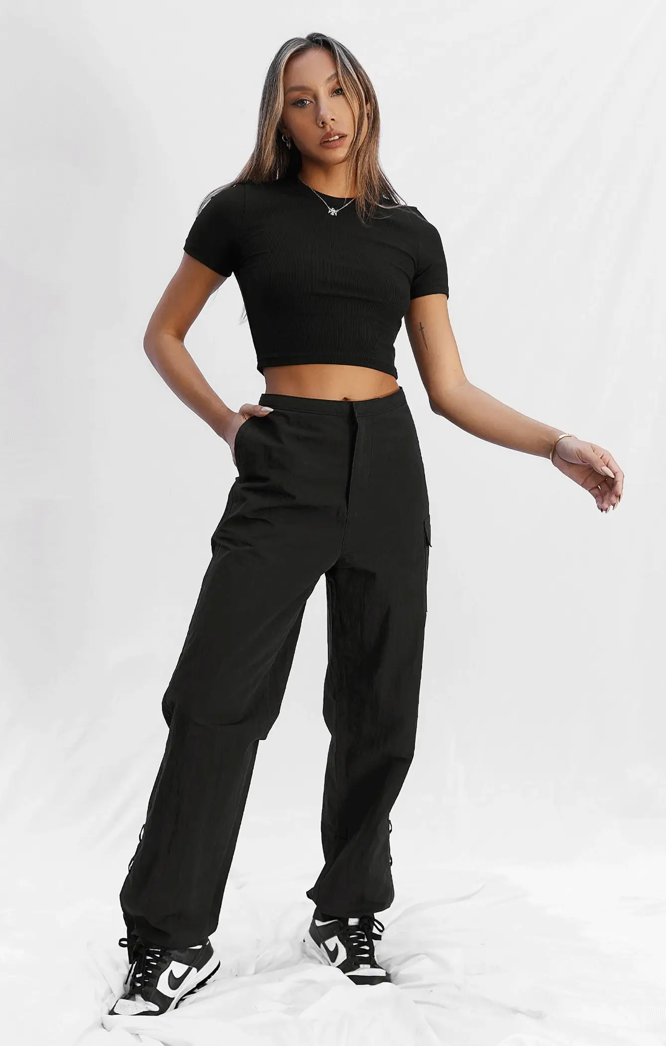 THE CARGO PANT - BLACK - Image 4