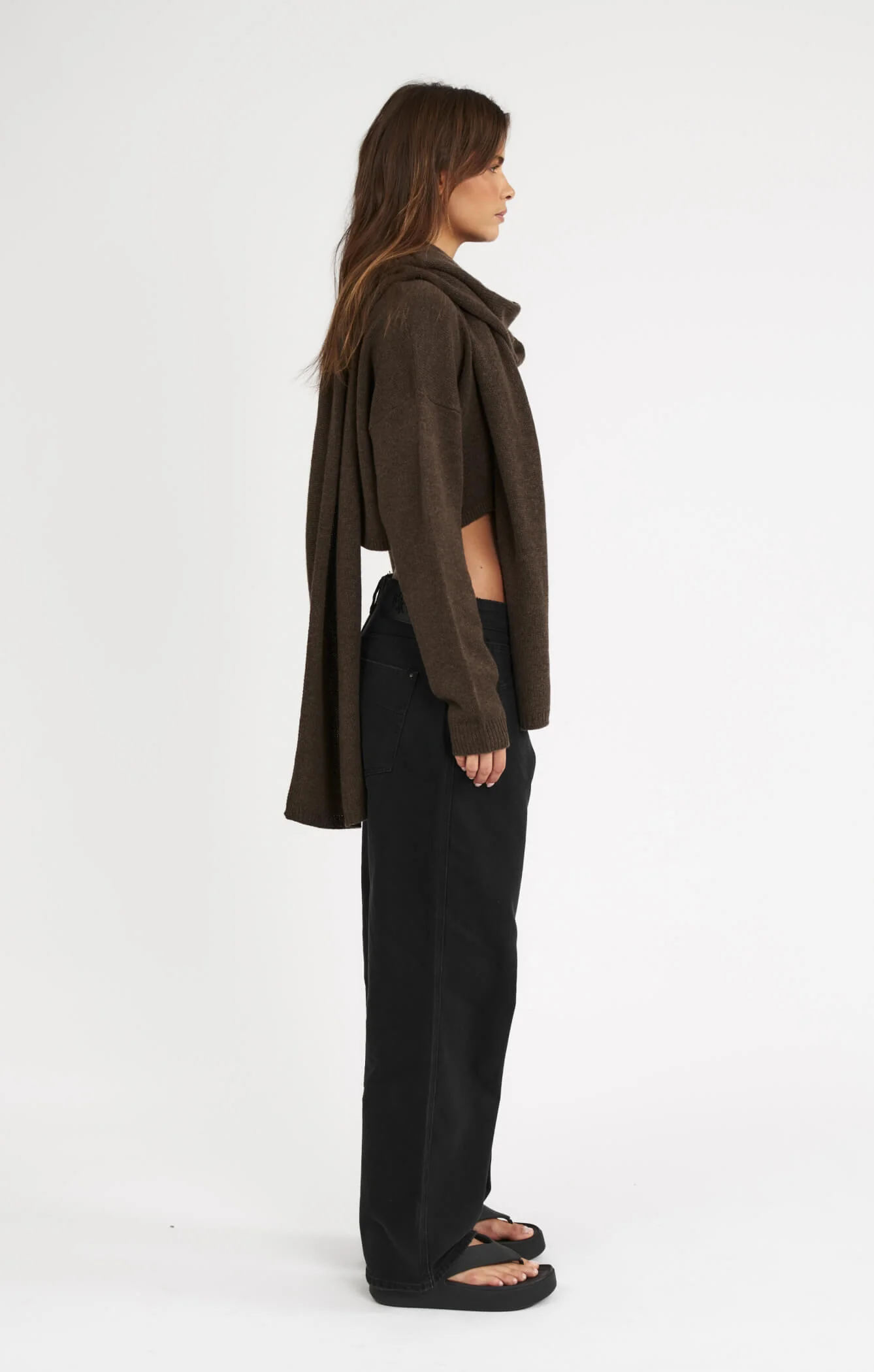 THE CROPPED UNIVERSAL KNIT 2.0 - ESPRESSO MARLE - Image 4