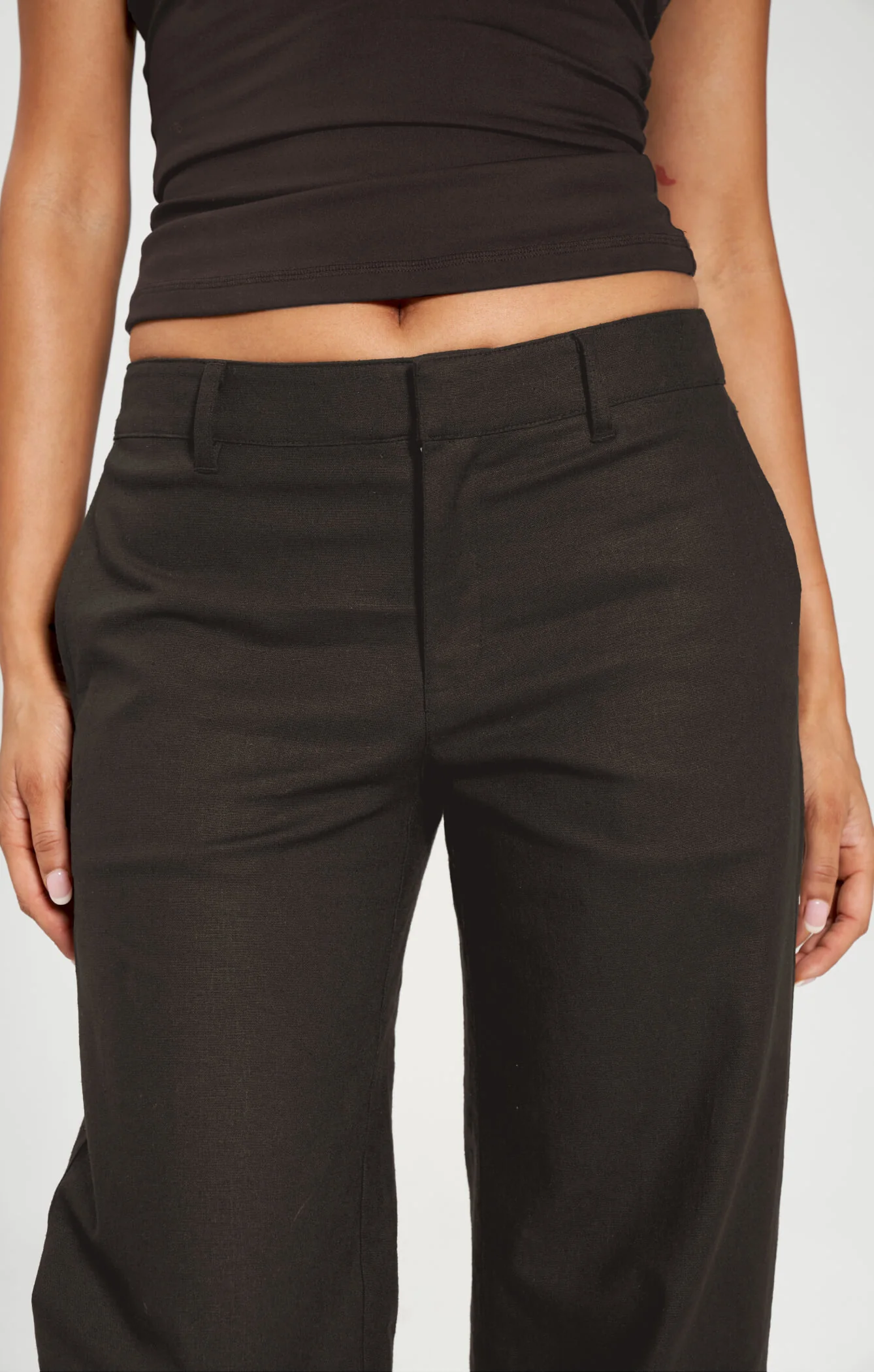 THE LINEN LOW RISE PANT - ESPRESSO - Image 3
