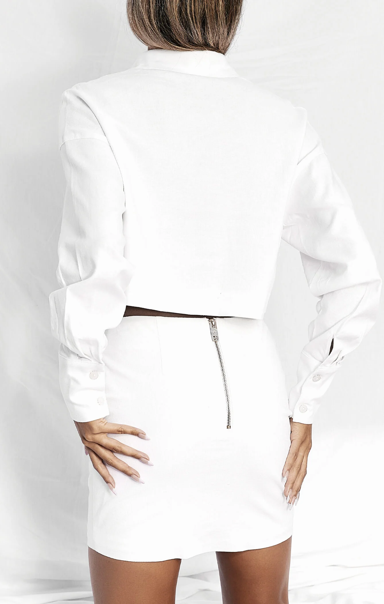 THE LINEN LS CROP SHIRT - WHITE - Image 4