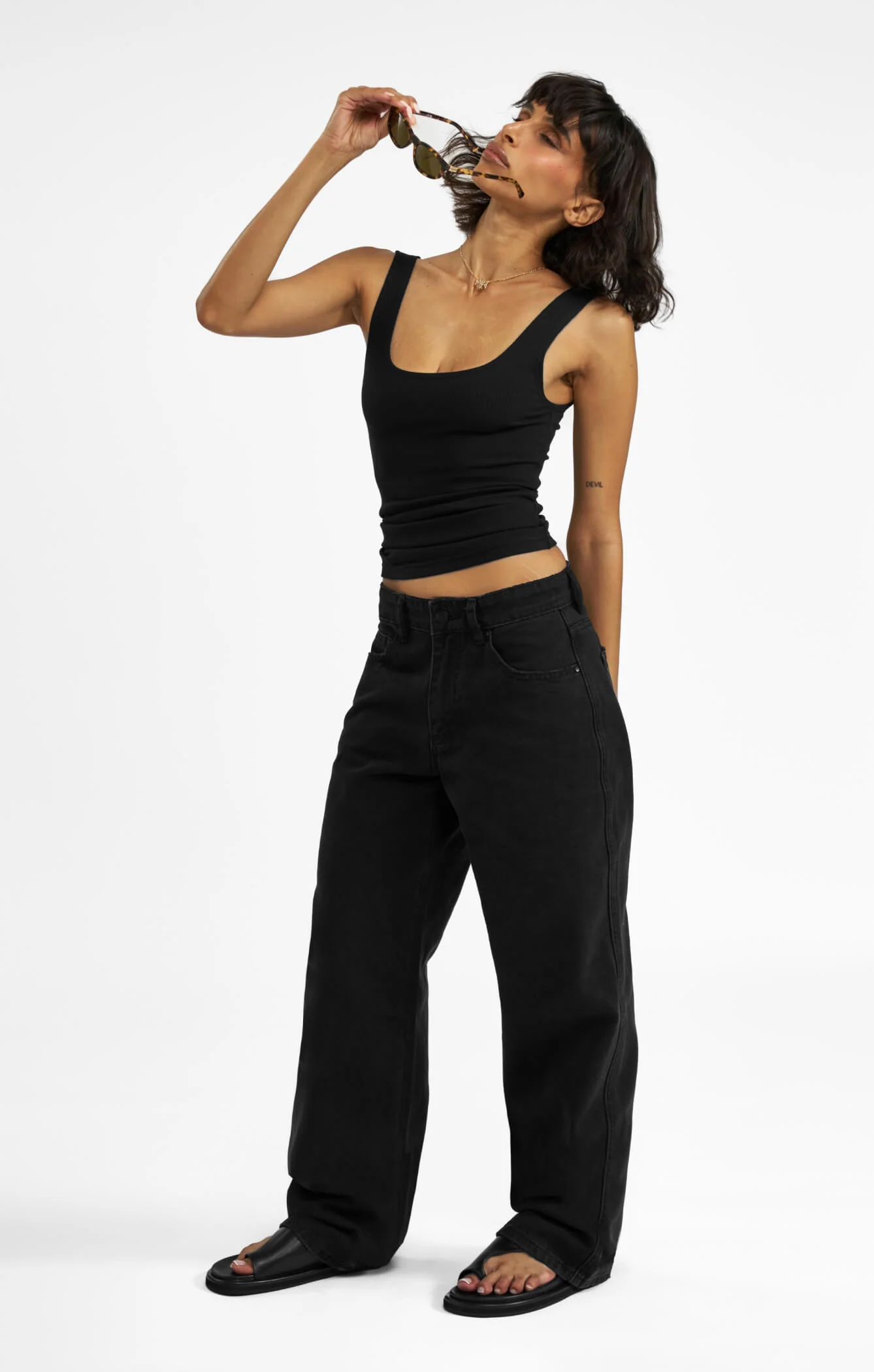 THE LOW RISE BAGGY JEAN - WASHED BLACK - Image 6