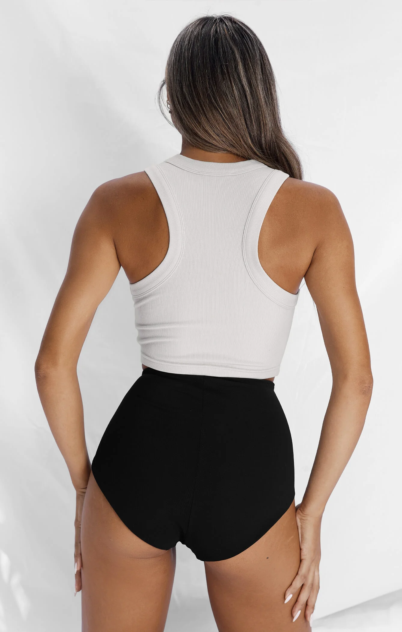 THE LUXE RIB HIGH NECK CROP - STONE - Image 3