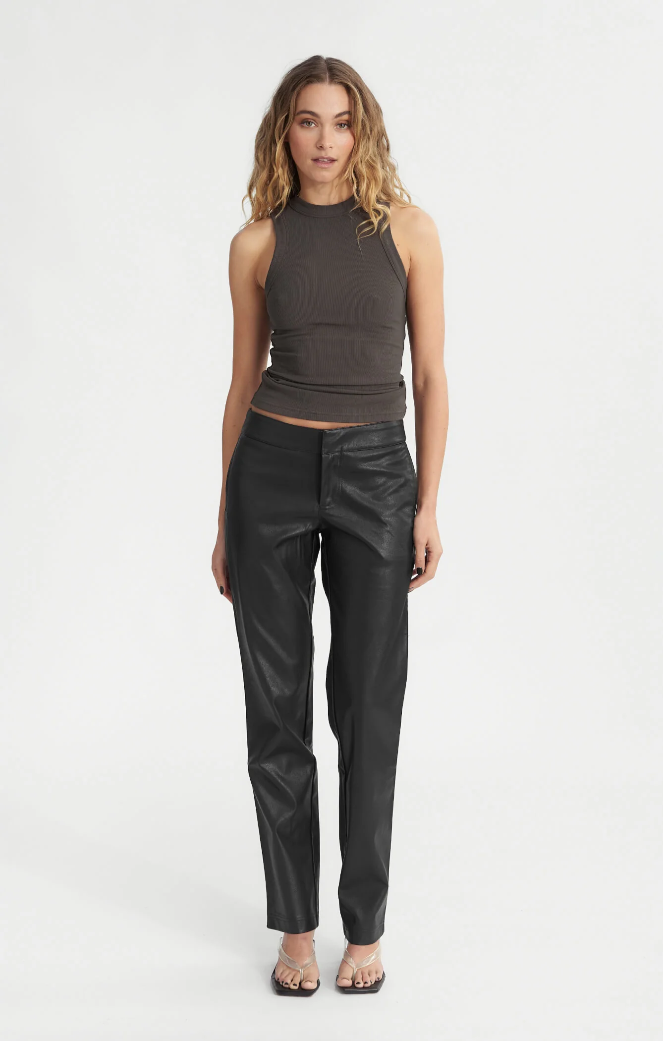 THE LUXE RIB HIGH NECK TANK - ESPRESSO - Image 3