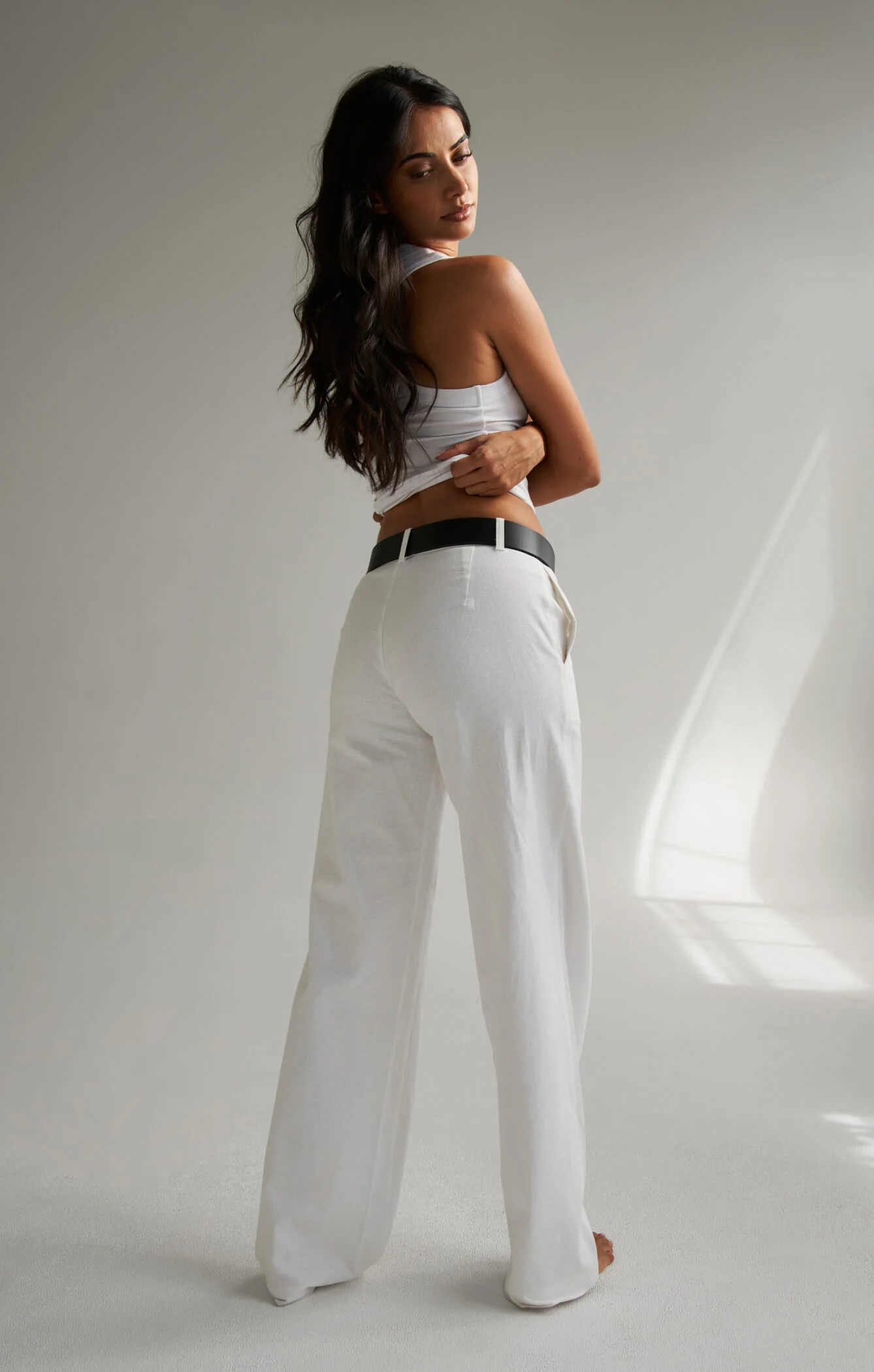 THE LUXE RIB HIGH NECK TANK - WHITE - Image 6