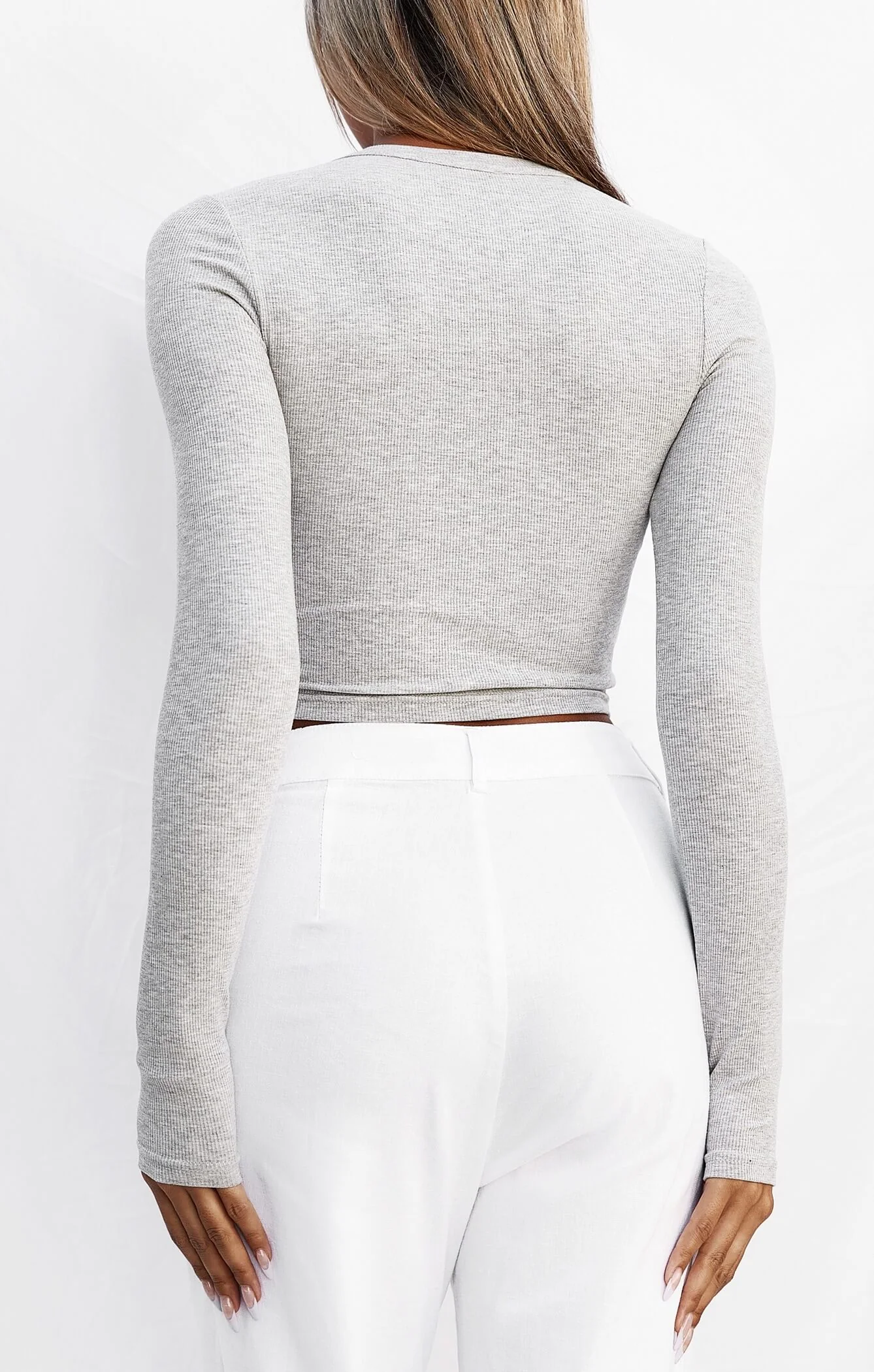THE LUXE RIB LONG SLEEVE CROP - MID GREY - Image 4
