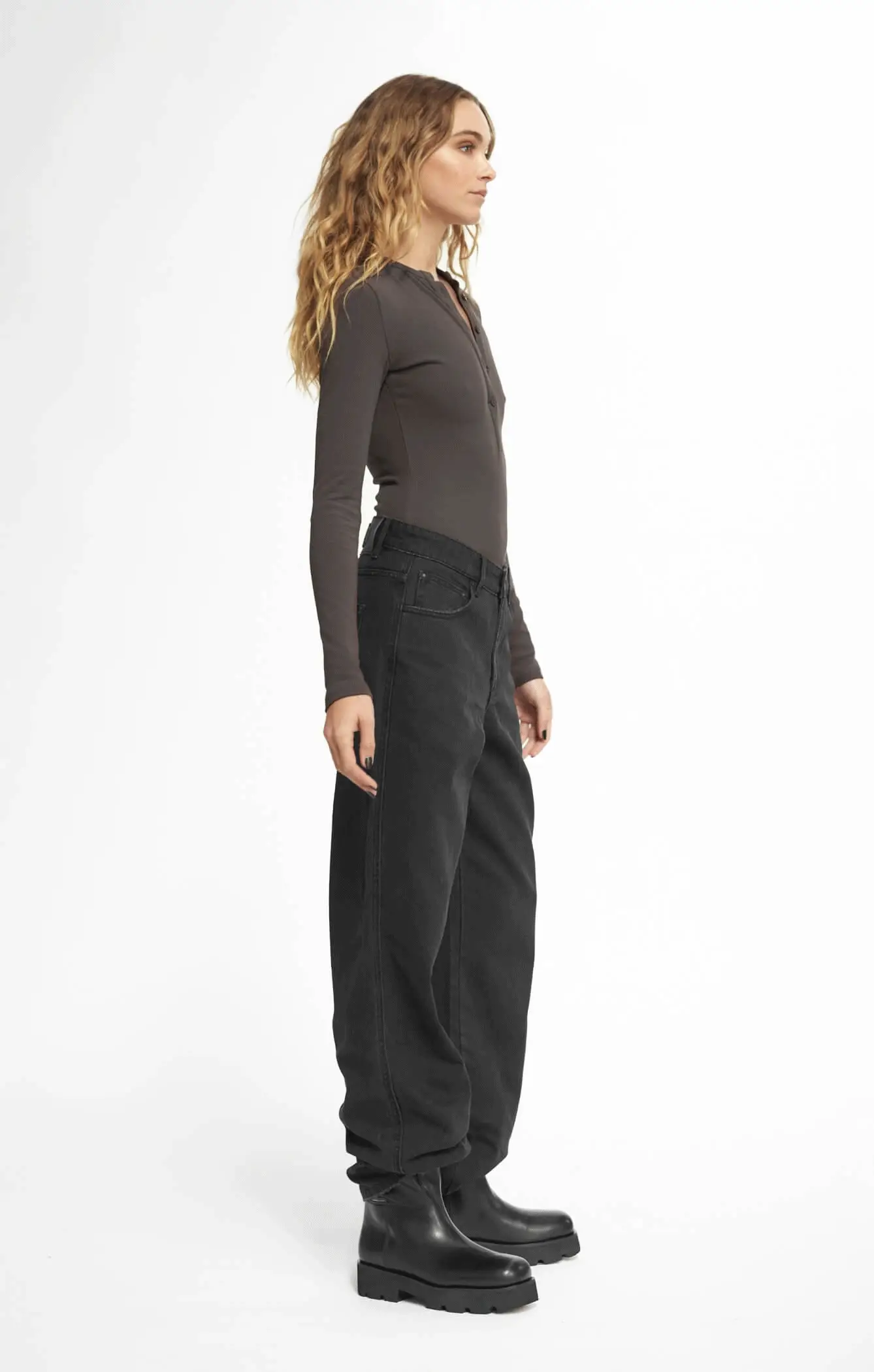 THE LUXE RIB LONG SLEEVE HENLEY BODYSUIT - ESPRESSO - Image 6