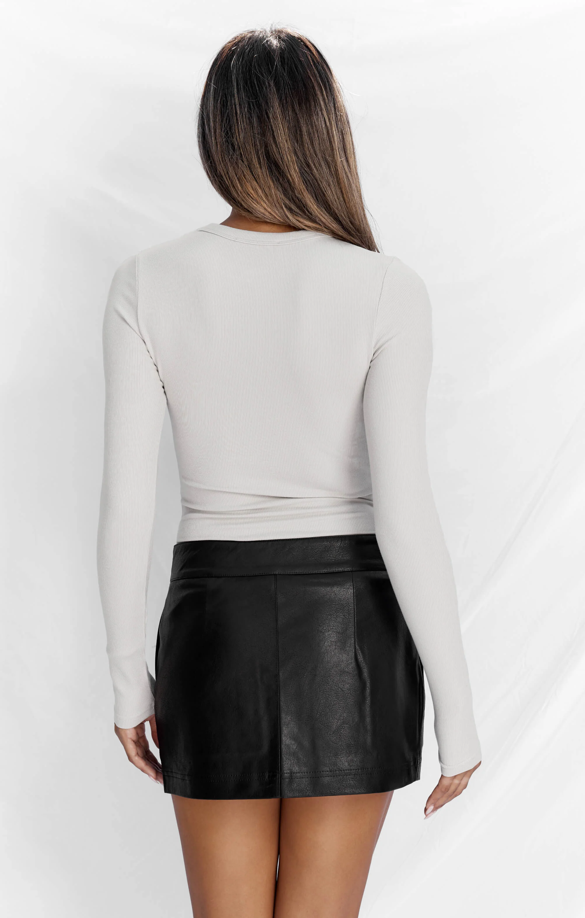 THE LUXE RIB LONG SLEEVE TOP - STONE - Image 4