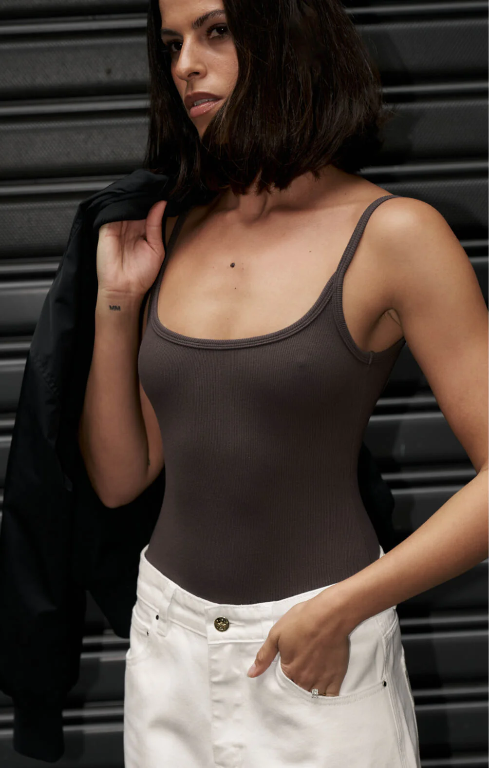 THE LUXE RIB LOW BACK BODYSUIT - ESPRESSO - Image 3