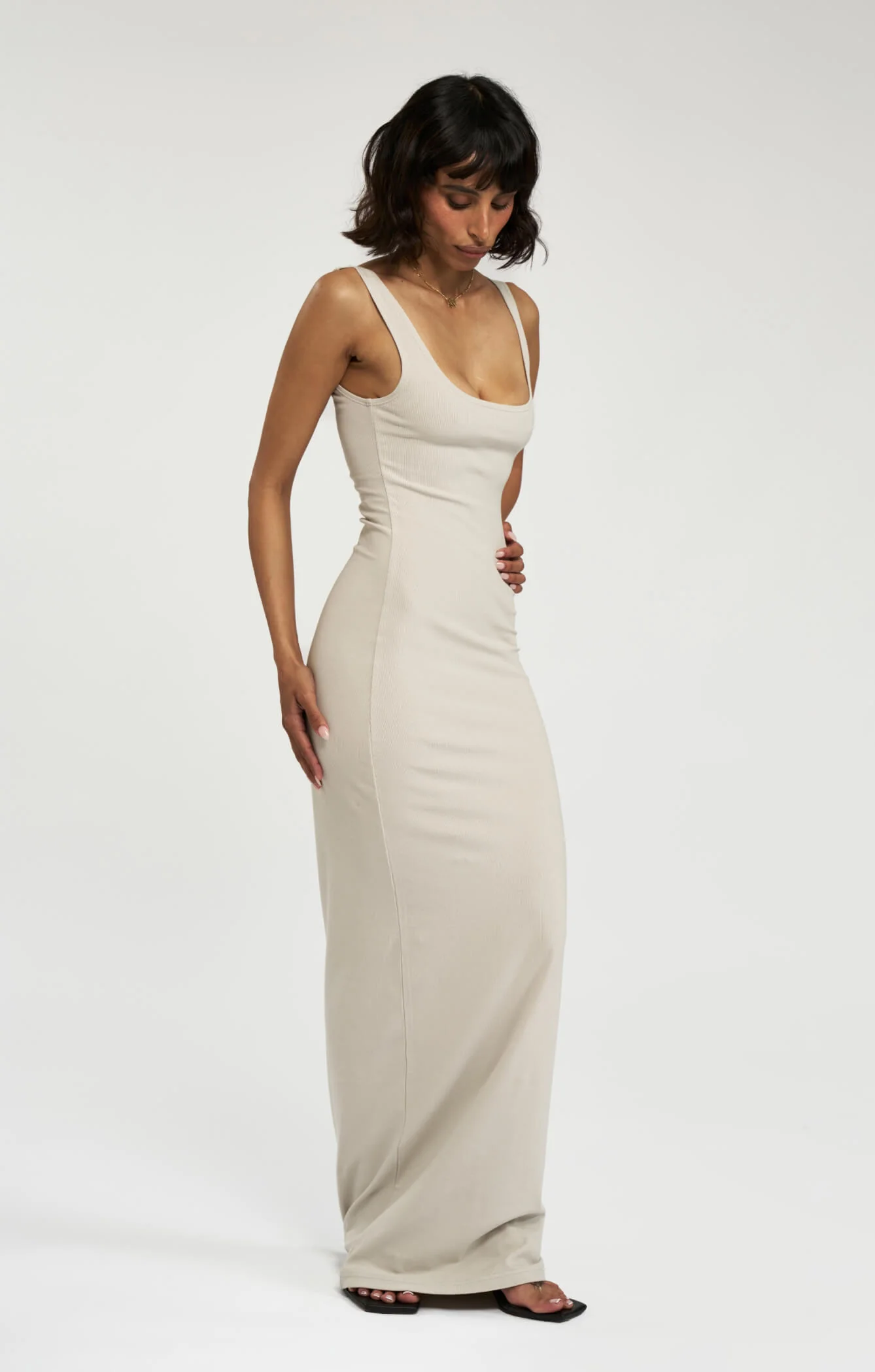 THE LUXE RIB MAXI DRESS - STONE - Image 3