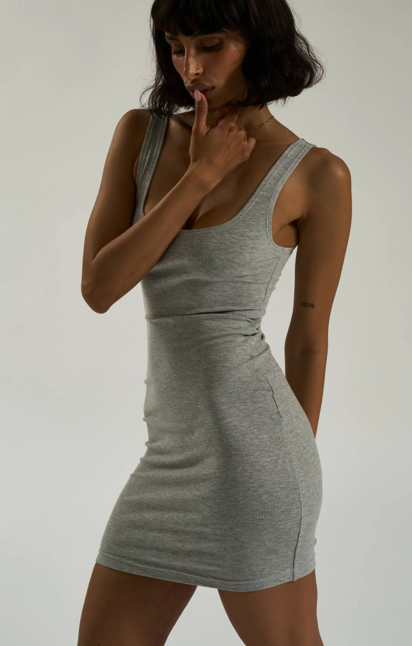 THE LUXE RIB MINI DRESS - MID GREY - Image 5