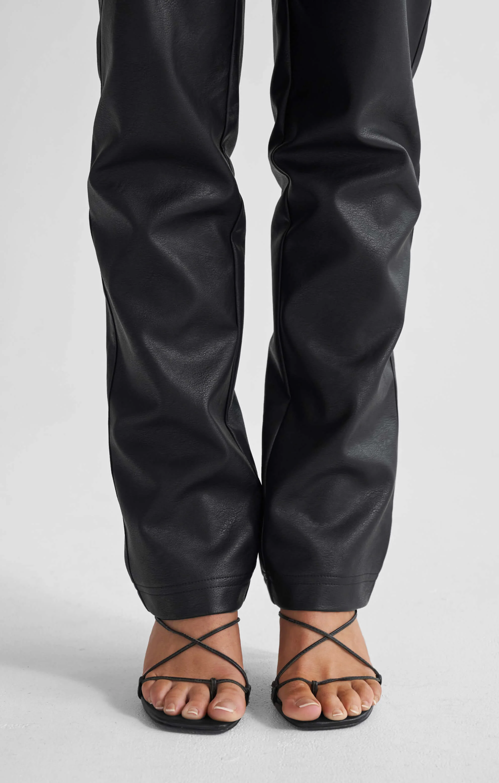 THE PEBBLED™ LOW RISE PANT - Image 3