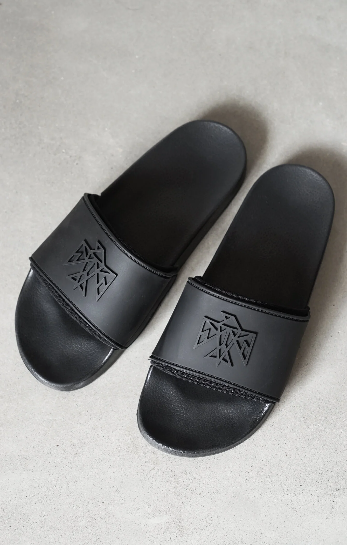 THE SIGNATURE SLIDES - BLACK - Image 3