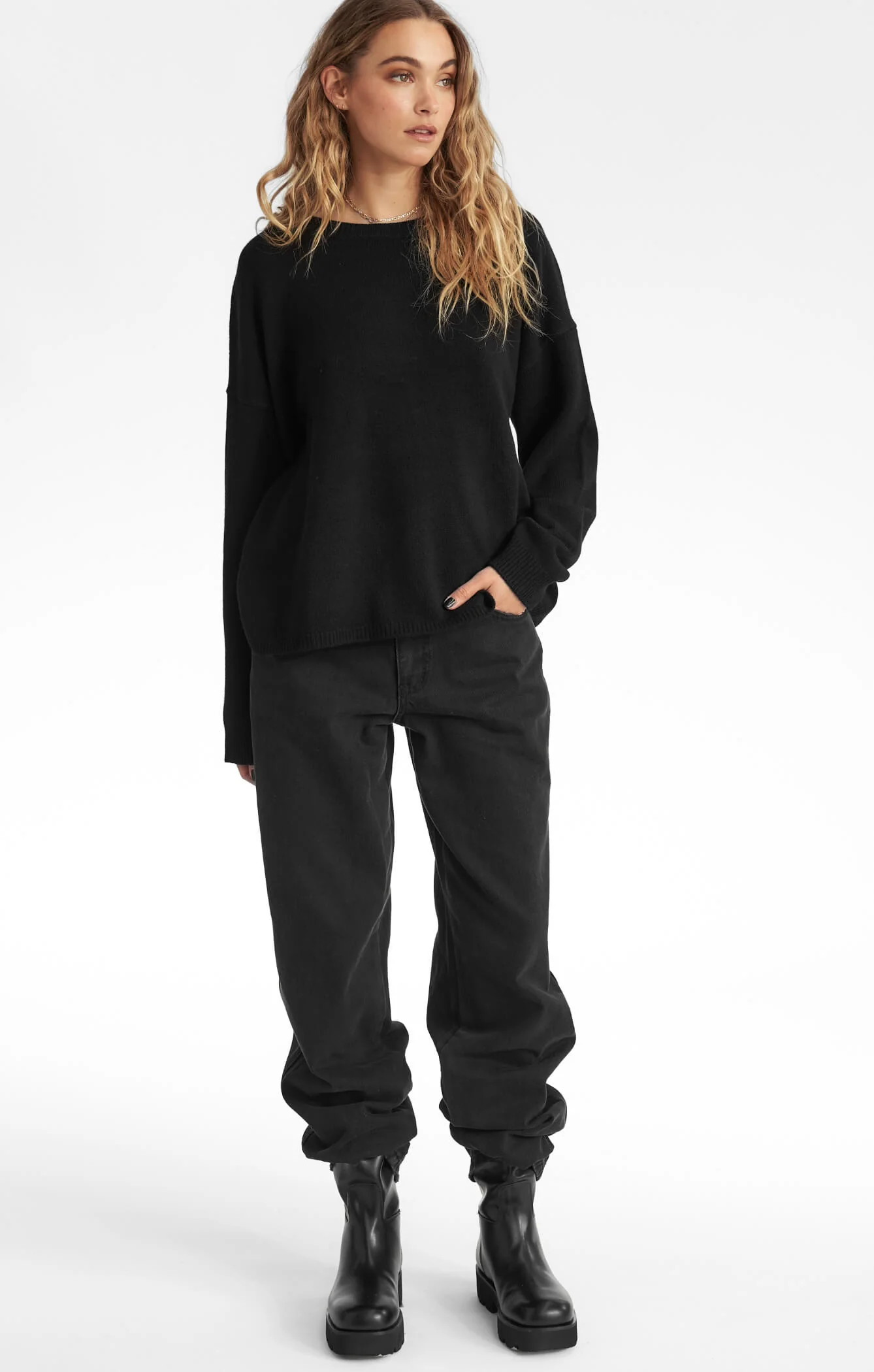 THE UNIVERSAL KNIT 2.0 - BLACK - Image 3