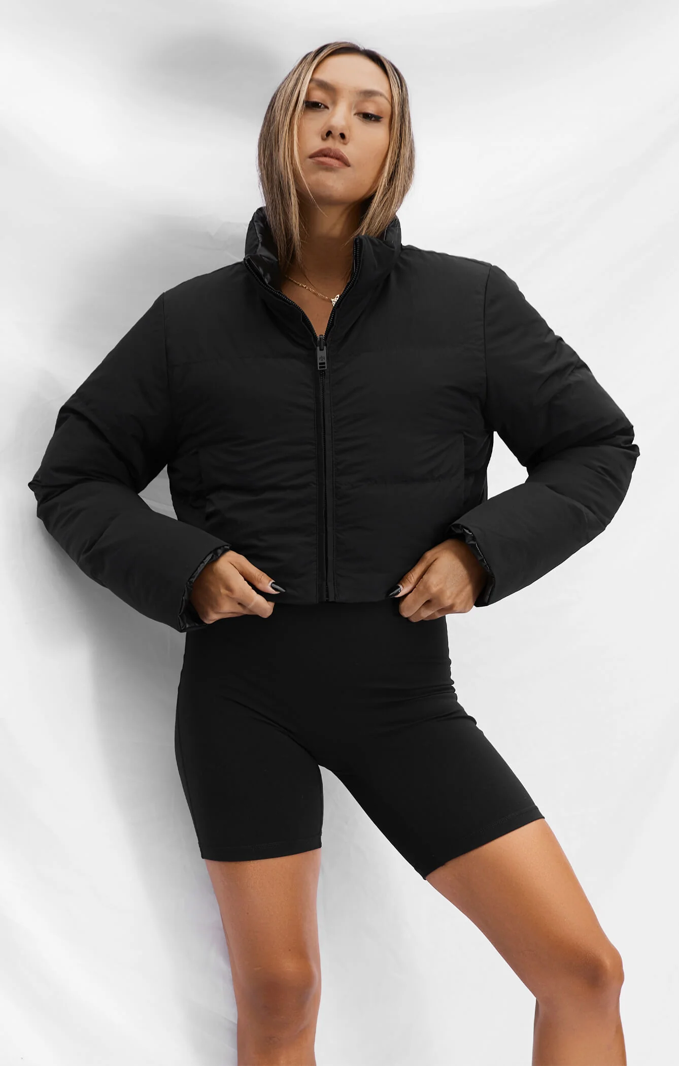 THE VEGAN PUFF™ REVERSIBLE CROP JACKET - PATENT/BLACK - Image 2