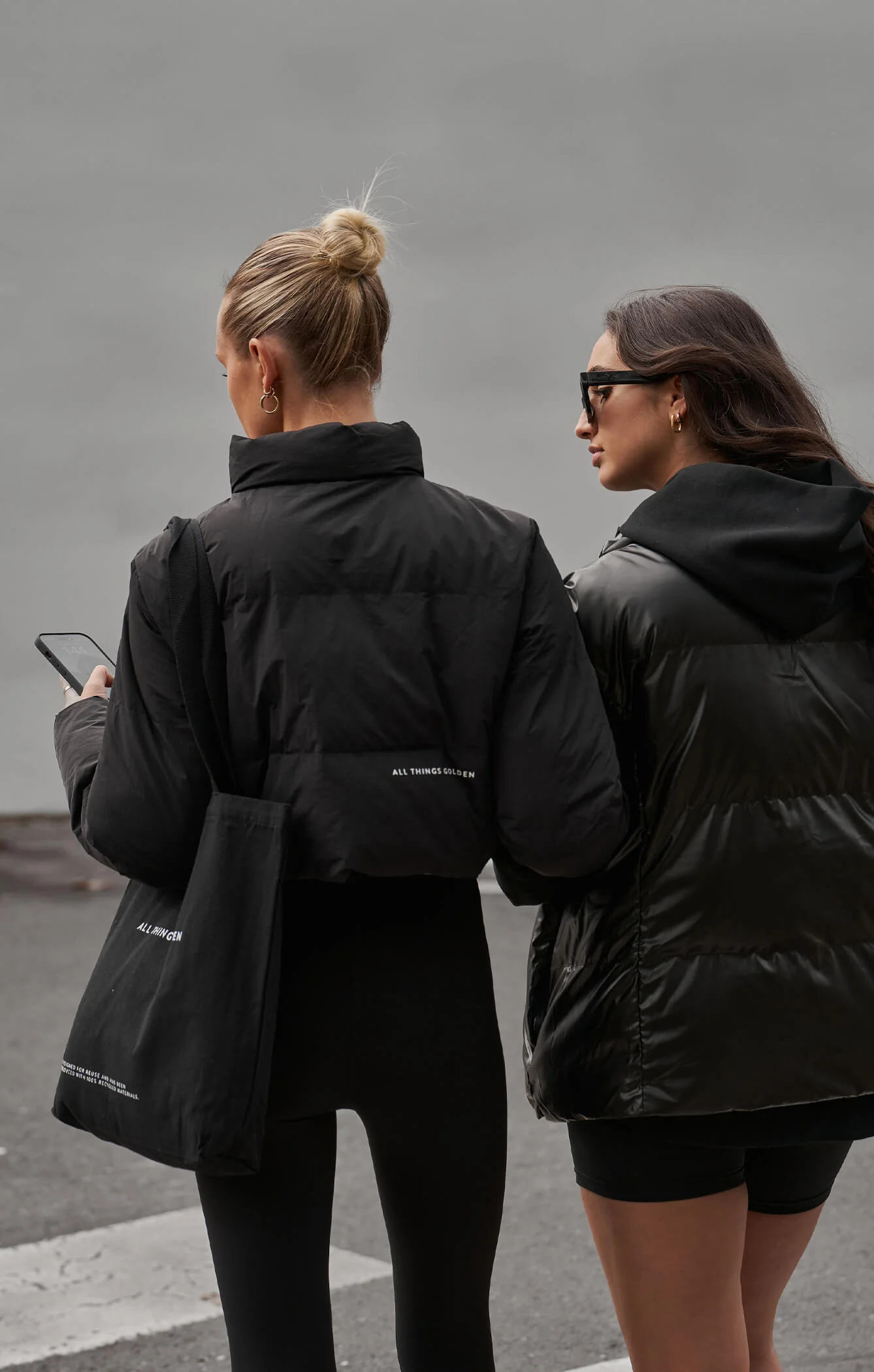 THE VEGAN PUFF™ REVERSIBLE CROP JACKET - PATENT/BLACK - Image 9
